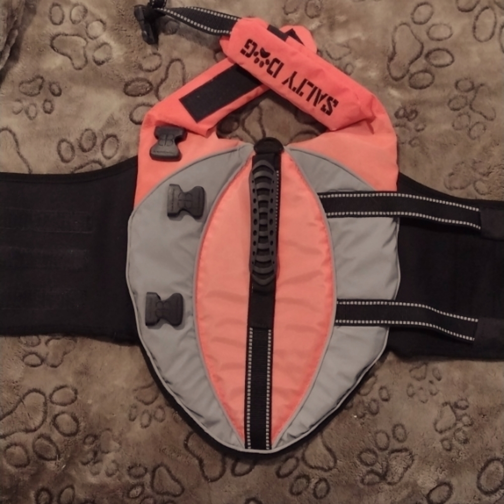Salty Dog life preserve orange and black size medium
